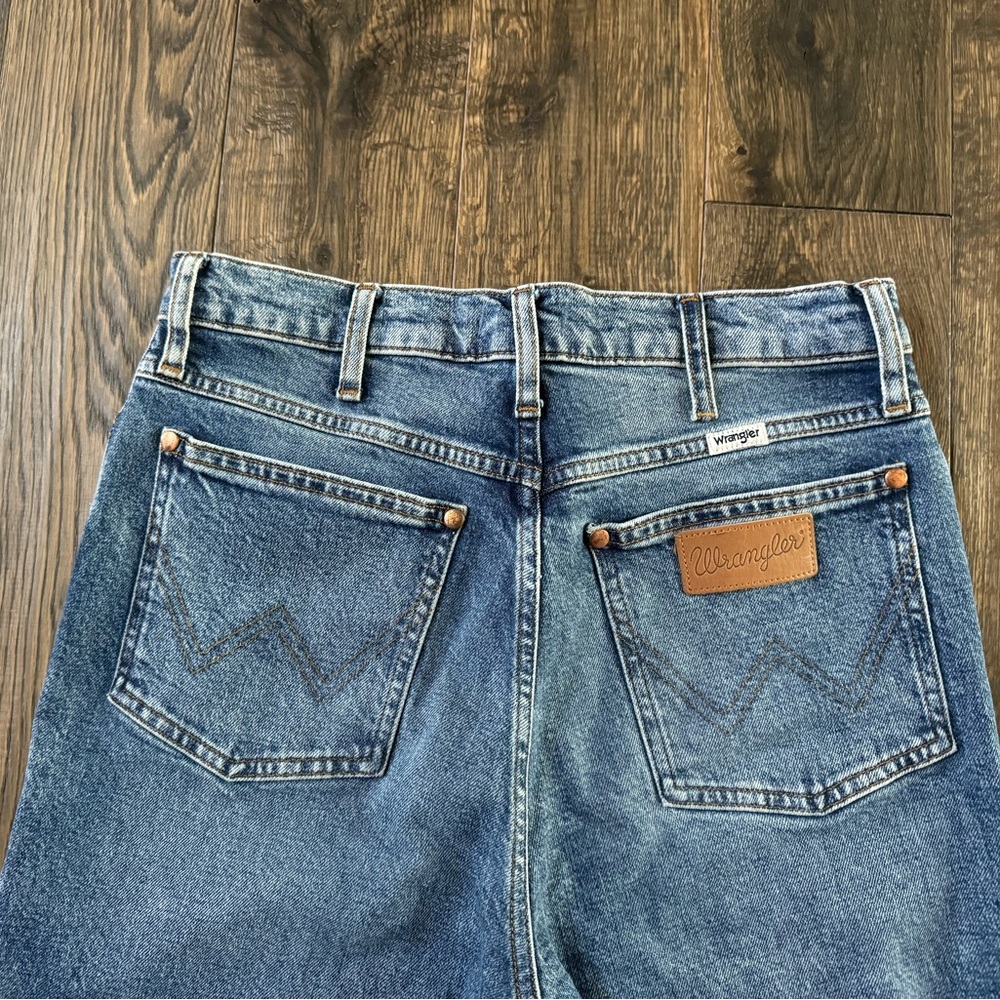 Wrangler Westward High Rise Boot Cut Jeans - Picture 6 of 6